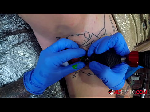 ❤️ Sully Savage, o bunăciune extrem de tatuată, și-a făcut un tatuaj pe clitorisul ei ❌  at us ro.vbdsm.ru ☑